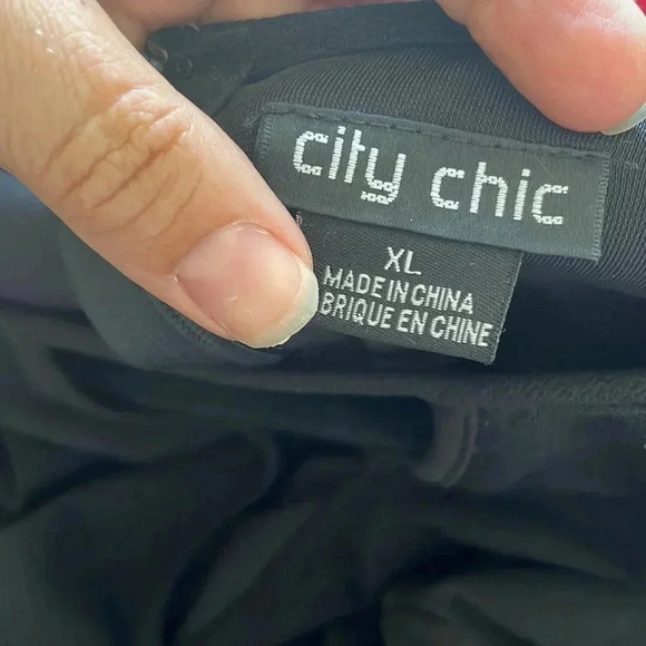 City Chic Black Romper Keyhole Pockets Sz XL - Picture 7 of 8
